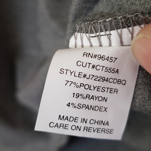 Eyeshadow tee - Picture 2 of 2